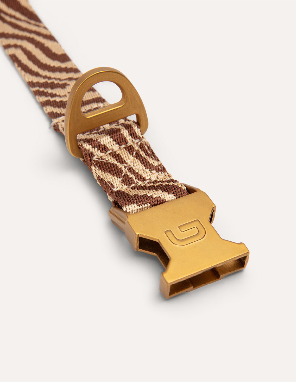 DOGGUO Zebra halsband - Bruin/Beige - detailaanzicht