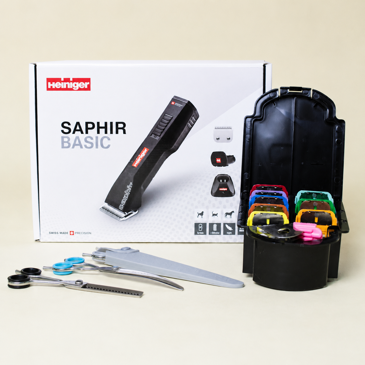 Heiniger Saphir Basic met negen opzetkammen en drie Rainbow Razor trimscharen