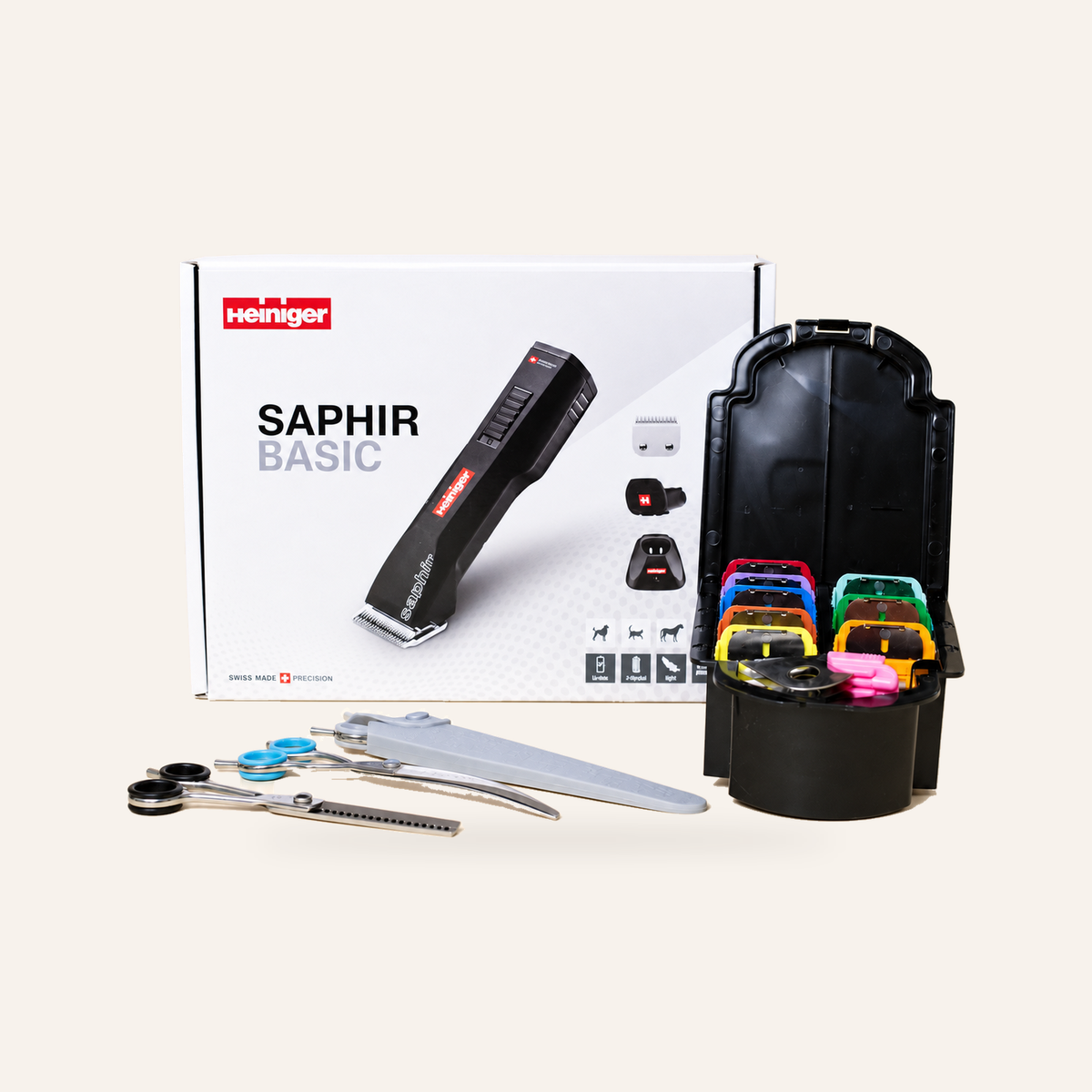 Trim je Eigen Labradoodle Pakket – Complete Grooming Set met Heiniger op een rustige warme crème studioachtergrond