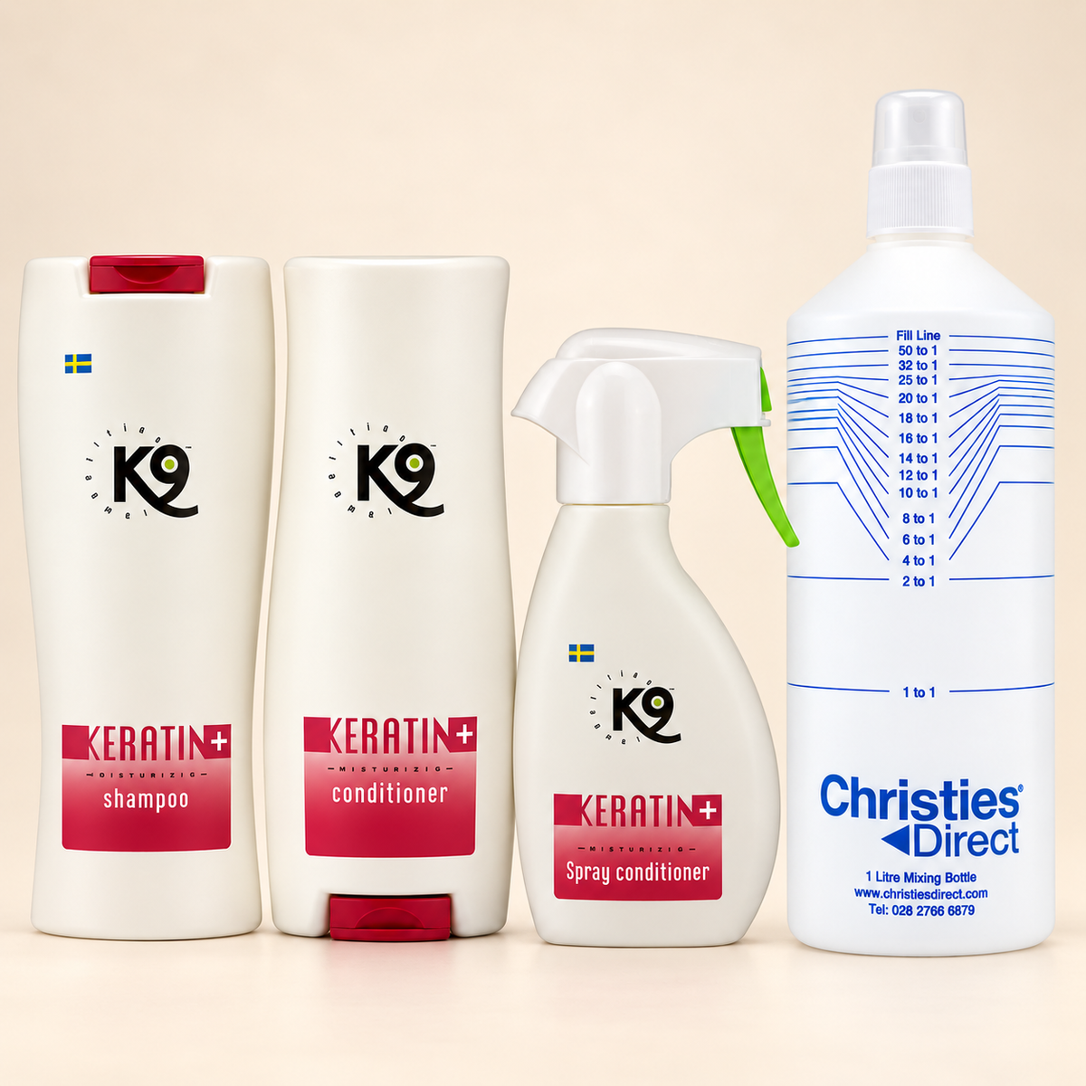 K9 Keratin+ Vachtverzorgingspakket Labradoodle – Shampoo, Conditioner & Spray op een rustige warme crème studioachtergrond